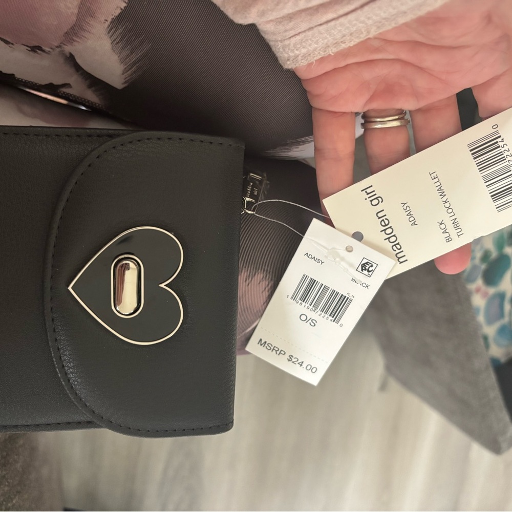 Madden Girl Black Heart Wallet